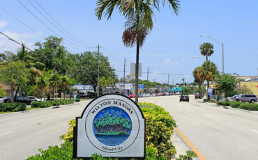 wilton manors entrance